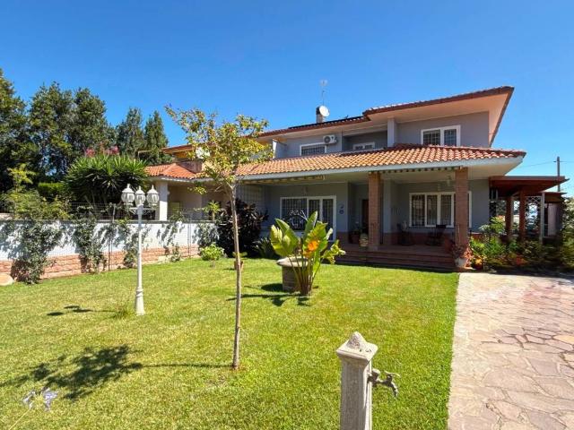 Villa Indipendente in vendita a Selva Secca, Roma Capitale