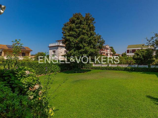 Villa Indipendente in vendita a Lido di Enea, Roma Capitale
