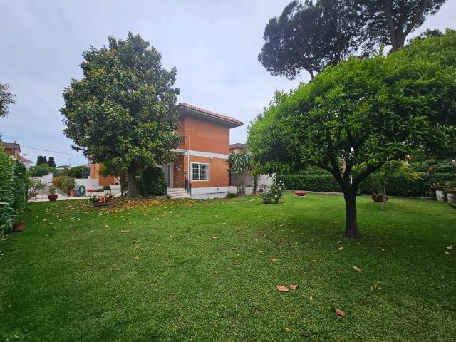 Villa Indipendente in vendita a Lido di Enea, Roma Capitale