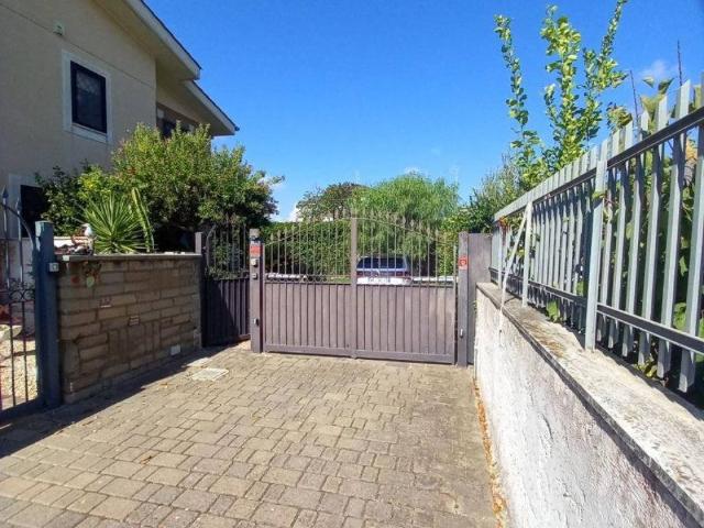 Villa Indipendente in vendita a Lido di Enea, Roma Capitale