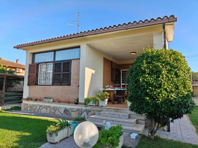 Villa Indipendente in vendita a Lido dei Pini, Anzio