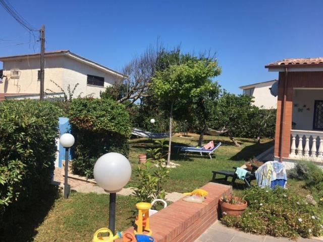 Villa Indipendente in vendita a Lido di Enea, Roma Capitale
