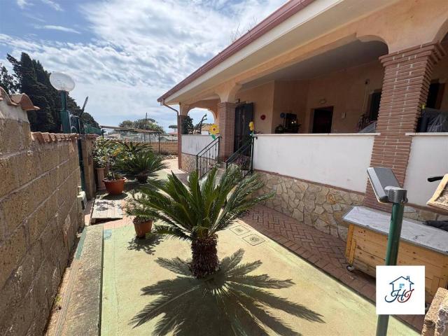 Villa Indipendente in vendita a Piscinari, Roma Capitale