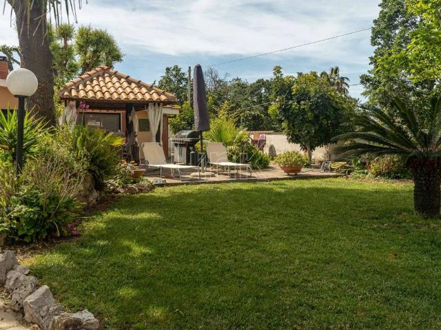 Villa Indipendente in vendita a La Borghesina, Roma Capitale