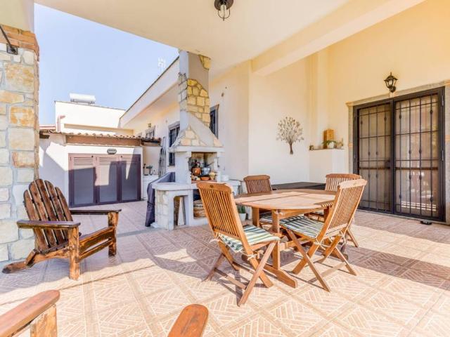Villa Indipendente in vendita a Falasche, Anzio