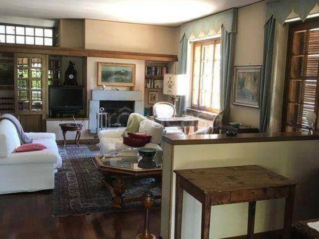 Villa Indipendente in vendita a Aosta