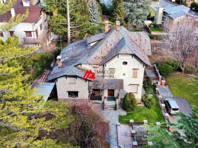 Villa Indipendente in vendita a Arpuilles, Aosta / Aoste