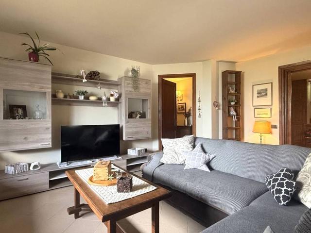 Villa Indipendente in vendita a Porossan-Les Neyves, Aosta / Aoste