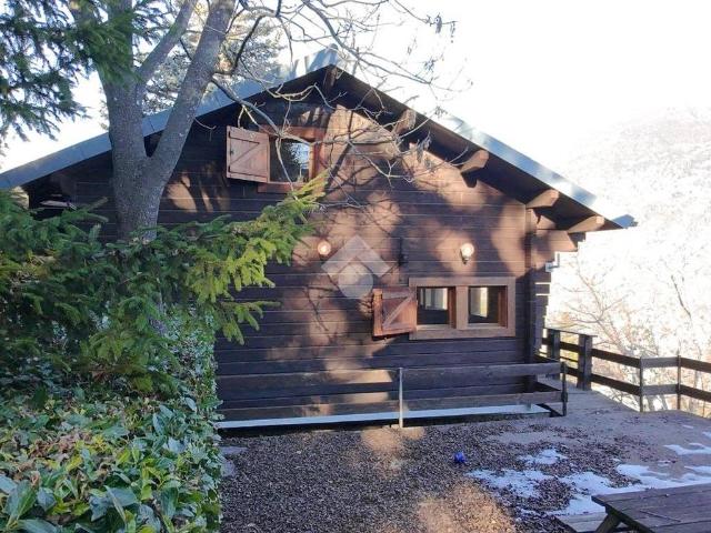 Villa Indipendente in vendita a Aosta