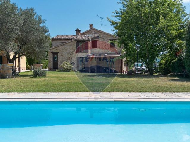 Villa Indipendente in vendita a Marche, Macerata