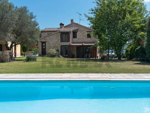 Villa Indipendente in vendita a Marche, Macerata