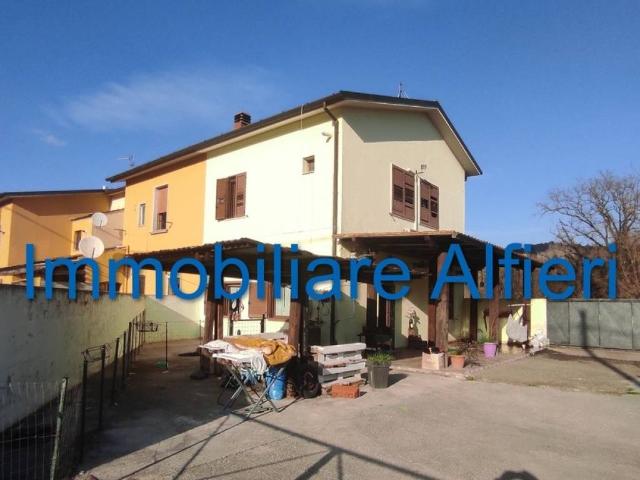 Villa Indipendente in vendita a Apollosa, Campania