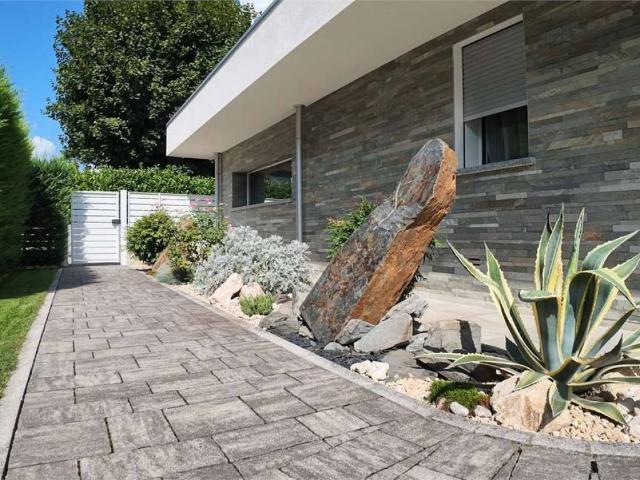 Villa Indipendente in vendita a Appiano Gentile, Como