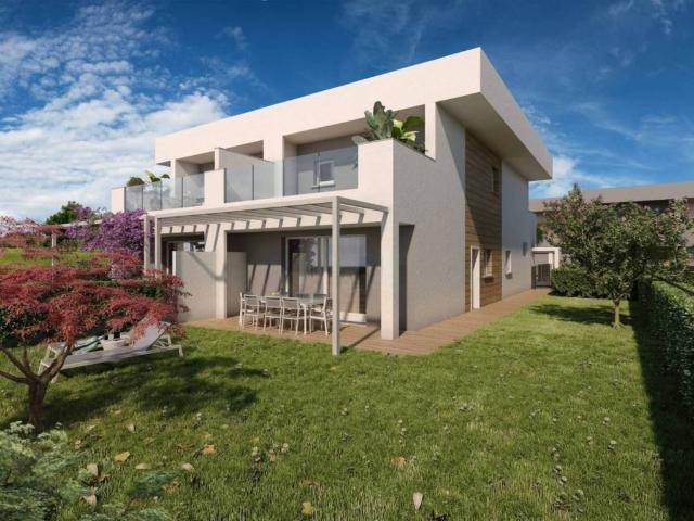 Villa Indipendente in vendita a Appiano Gentile, Lombardia