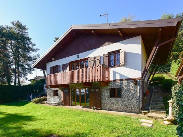 Villa Indipendente in vendita a Mont Beludrò, Appiano Gentile