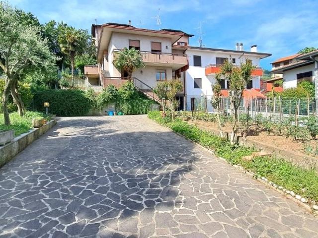 Villa Indipendente in vendita a Appiano Gentile, Lombardia