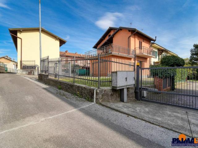 Villa Indipendente in vendita a Appiano Gentile, Lombardia