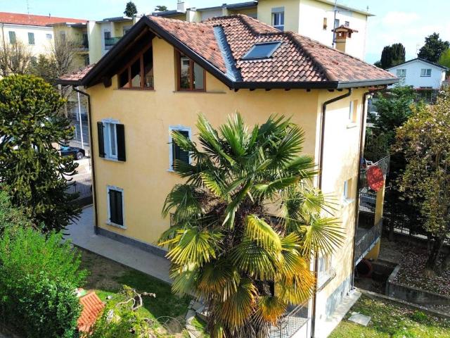 Villa Indipendente in vendita a Appiano Gentile, Lombardia