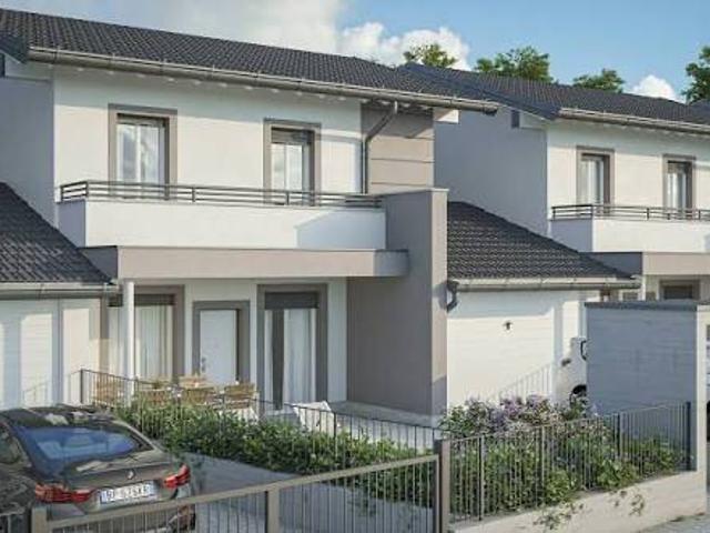 Villa Indipendente in vendita a Appiano Gentile, Lombardia
