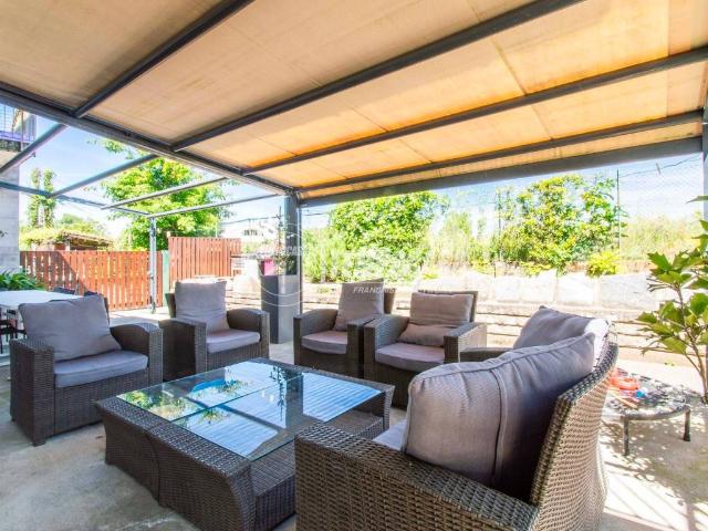 Villa Indipendente in vendita a Appiano Gentile, Lombardia