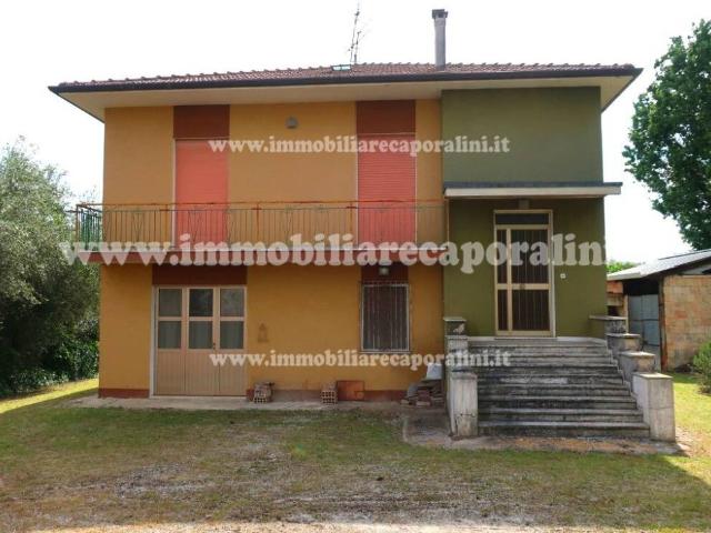 Villa Indipendente in vendita a Marche, Macerata