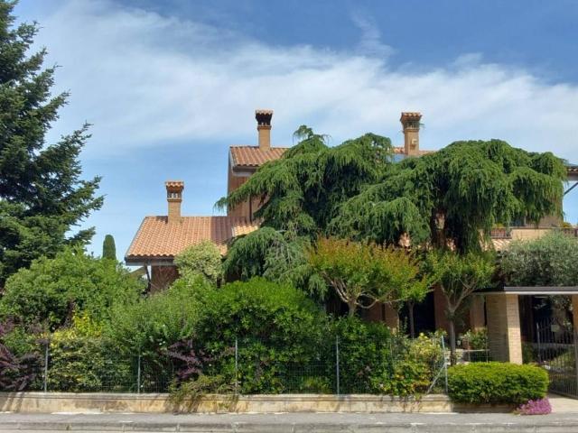 Villa Indipendente in vendita a Marche, Macerata