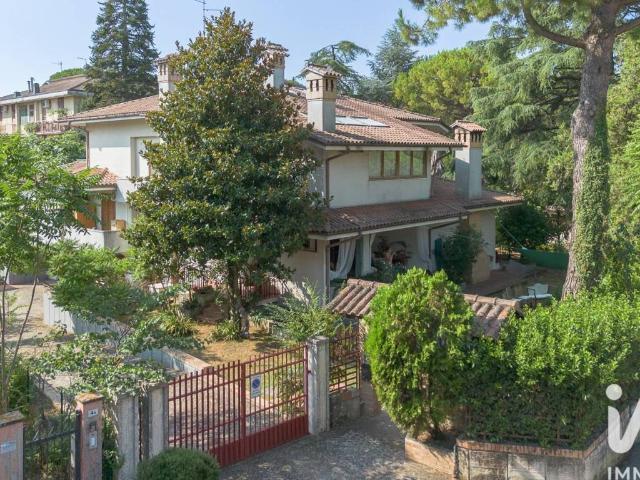 Villa Indipendente in vendita a Marche, Macerata