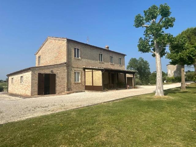 Villa Indipendente in vendita a Marche, Macerata