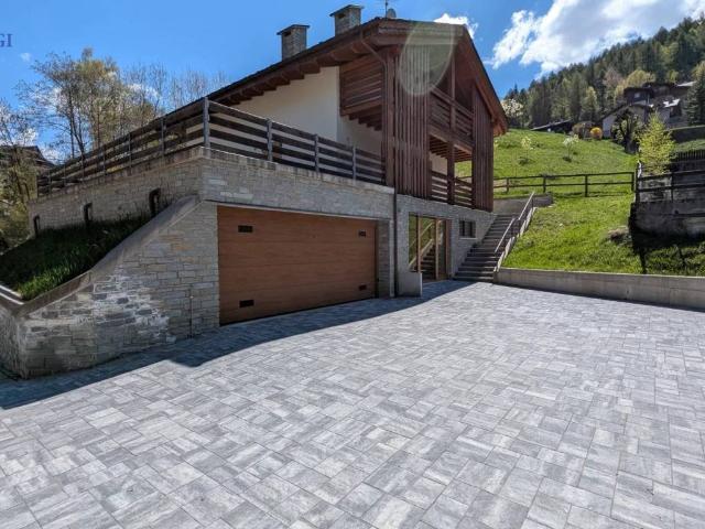 Villa Indipendente in vendita a Aprica, Lombardia