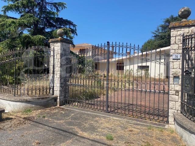 Villa Indipendente in vendita a Aprilia, Lazio