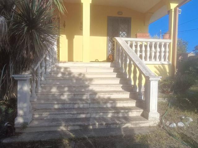 Villa Indipendente in vendita a Valle Carniera, Aprilia