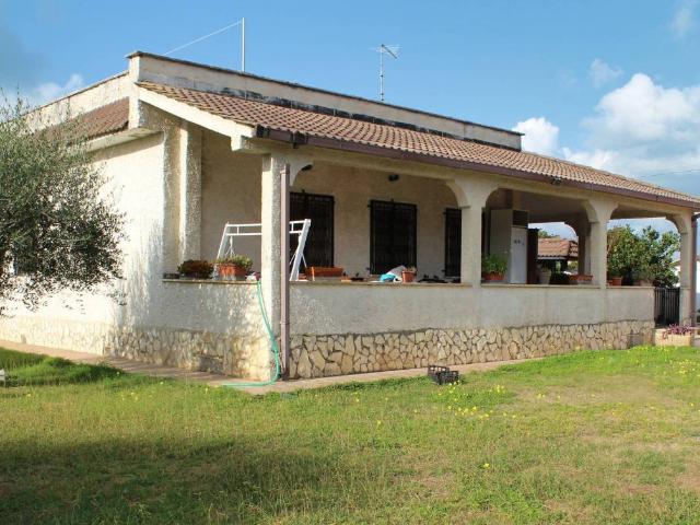 Villa Indipendente in vendita a Campo di Carne, Aprilia