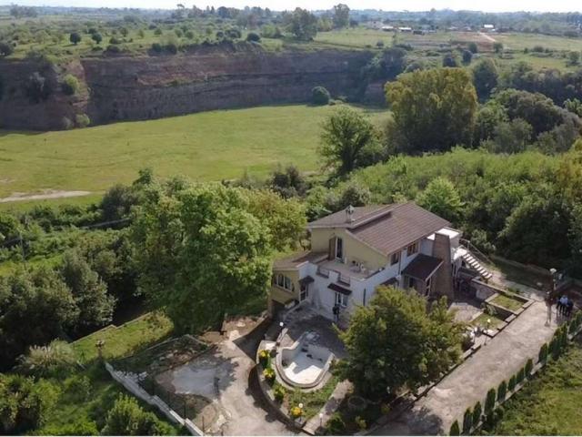 Villa Indipendente in vendita a La Cogna, Aprilia