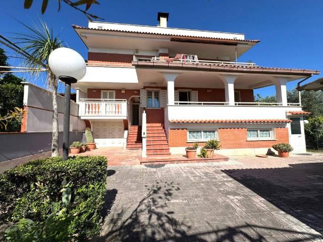 Villa Indipendente in vendita a Poggio, Aprilia