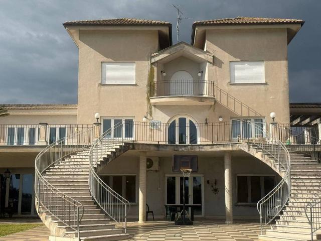 Villa Indipendente in vendita a Camilleri, Aprilia