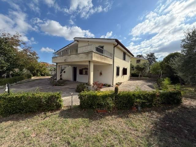 Villa Indipendente in vendita a Lampione, Aprilia