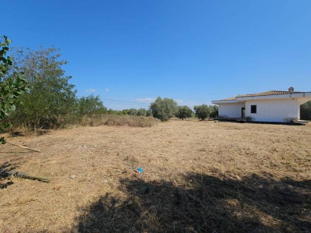 Villa Indipendente in vendita a Campo di Carne, Aprilia