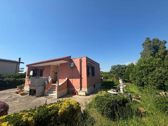 Villa Indipendente in vendita a Lampione, Aprilia