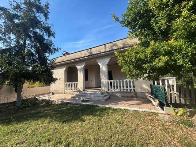 Villa Indipendente in vendita a La Cogna, Aprilia