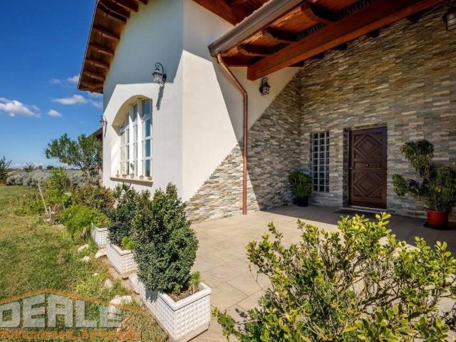 Villa Indipendente in vendita a Aprilia, Lazio