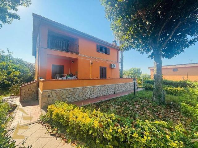Villa Indipendente in vendita a La Cogna, Aprilia