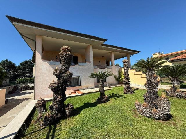 Villa Indipendente in vendita a Le Valli, Aprilia