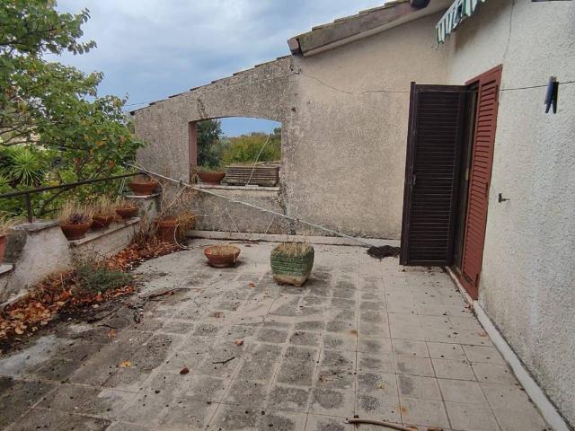 Villa Indipendente in vendita a Valle Carniera, Aprilia