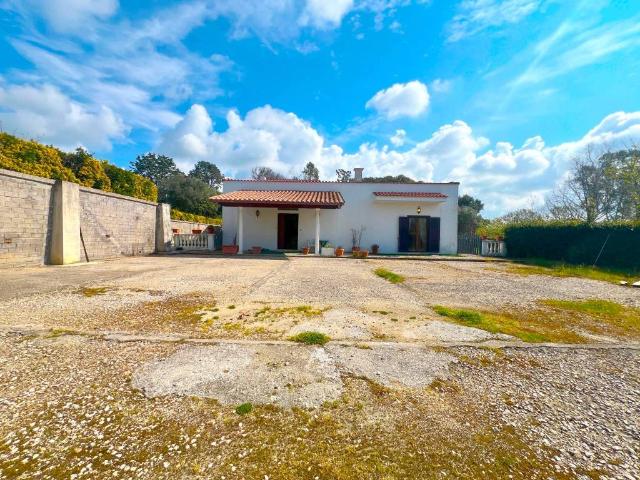 Villa Indipendente in vendita a Aprilia, Lazio