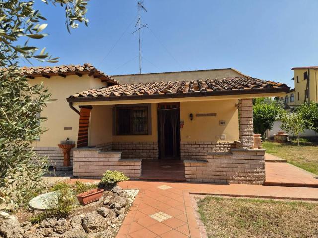 Villa Indipendente in vendita a Rimessone, Aprilia