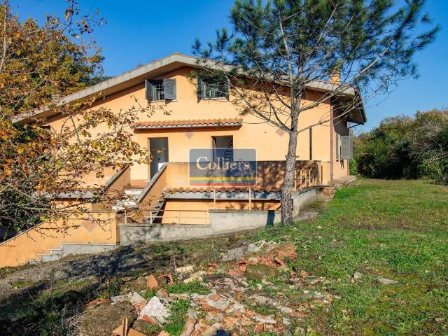 Villa Indipendente in vendita a Aprilia, Lazio