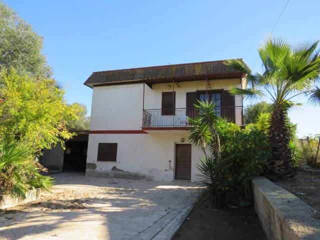 Villa Indipendente in vendita a Aprilia, Lazio