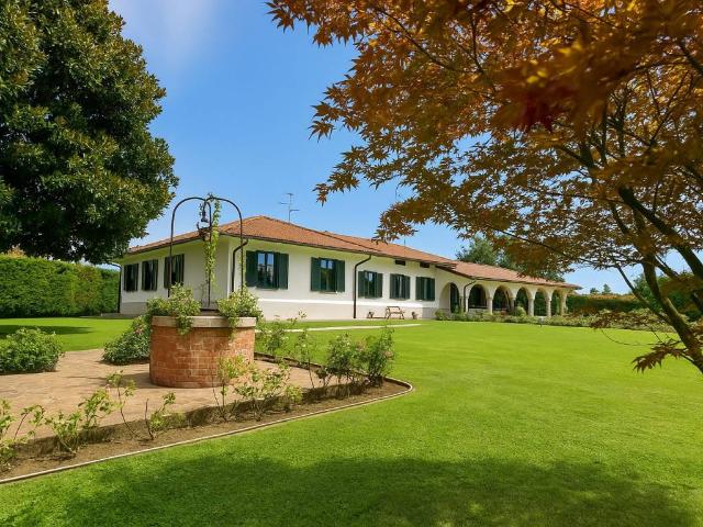 Villa Indipendente in vendita a Aquileia, Friuli-Venezia Giulia