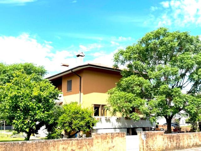 Villa Indipendente in vendita a Aquileia, Friuli-Venezia Giulia