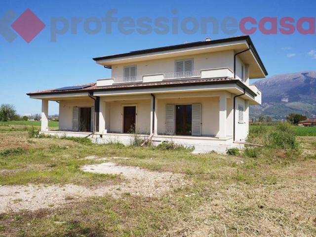 Villa Indipendente in vendita a Piedimonte San Germano, Lazio